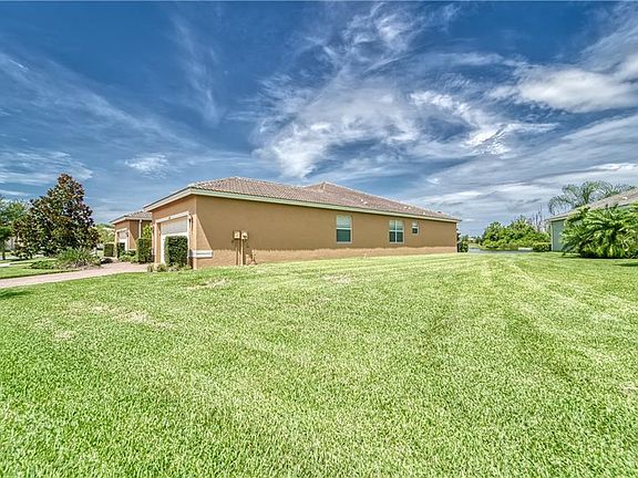 3rd image of 15745 Aurora Lake Cir