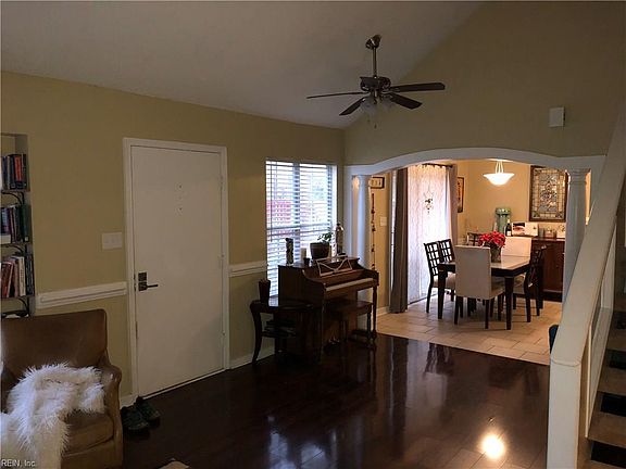 3rd image of 811 Gadwall Ct