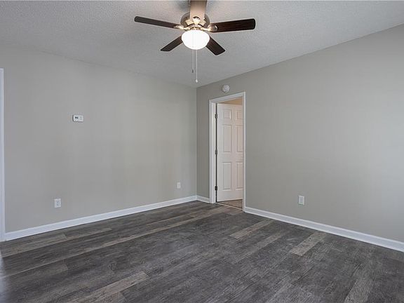 4th image of 113 Justin Ct