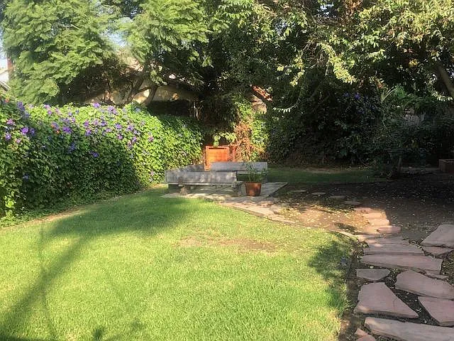 3220 S Sherbourne Dr — Photo 2