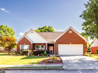 381 Crossroads Dr, Social Circle, GA 30025