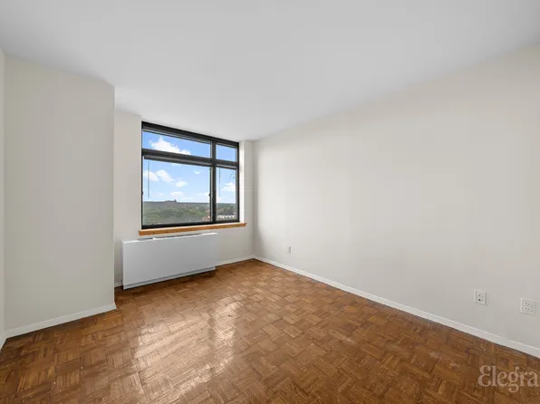 112-01 Queens Boulevard image 11 of 23