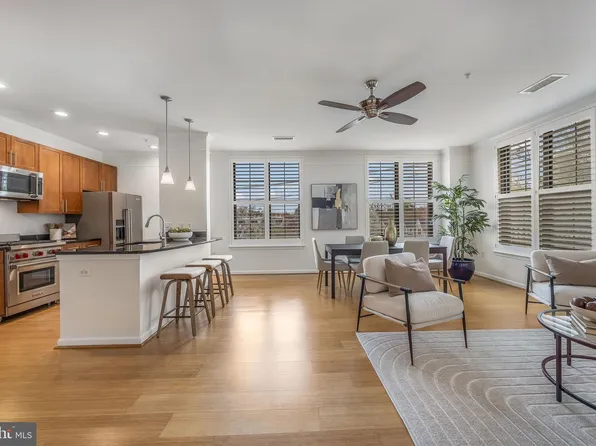 444 W Broad St Unit 307, Falls Church, VA 22046