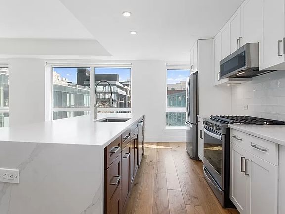 4th image of 440 Kent Ave APT 6D