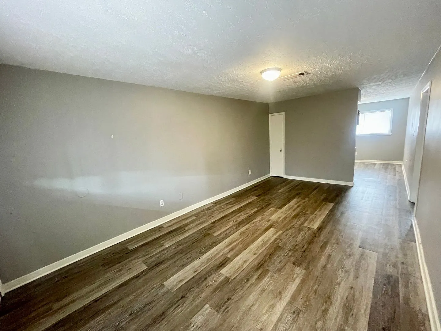 Pearl Manor — Photo 2