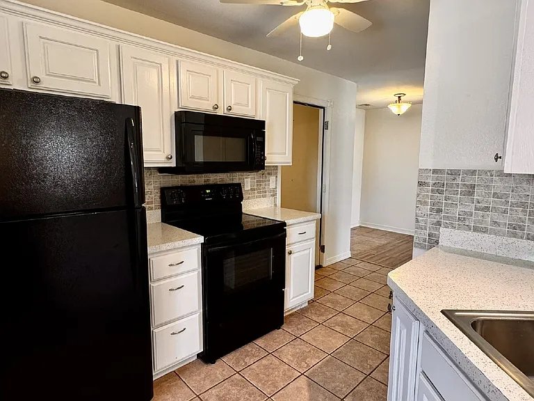 659 Frances Dr — Photo 6