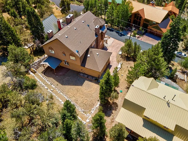 264 Crestview Dr — Photo 85
