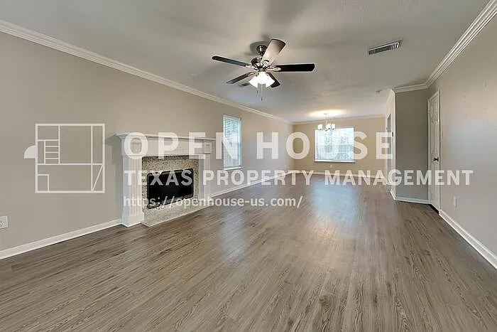 2203 Pincher Creek Dr — Photo 3