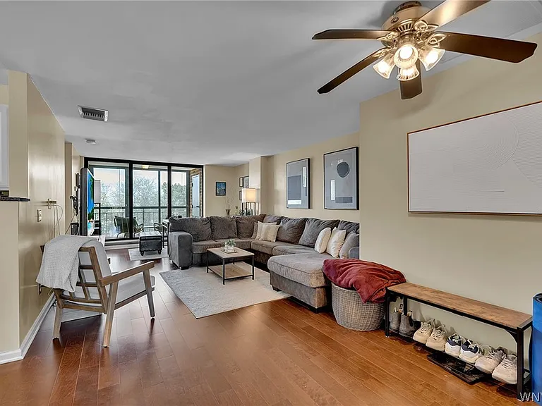 200 Lakefront Blvd #303 — Photo 5