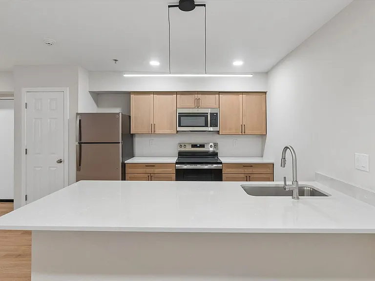 1204 Chestnut St #100 — Photo 6