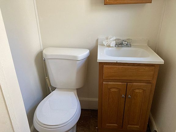 4th image of 5853 Delancey St