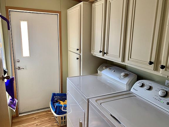 5th image of 279 Chief Ln