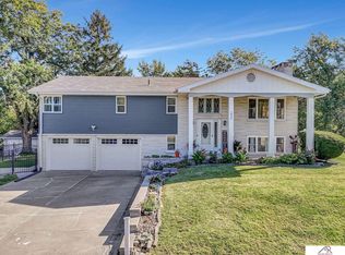 1830 Parklane St, Crete, NE 68333