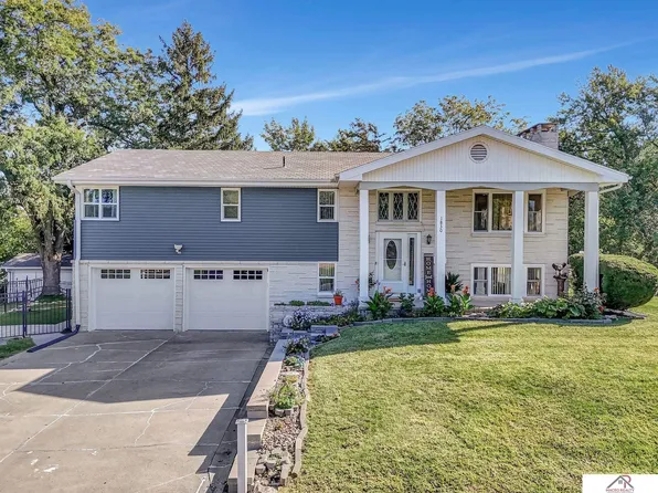 1830 Parklane St, Crete, NE 68333