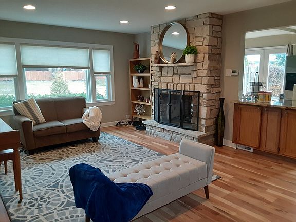 2nd image of 4531 E Larch Ave