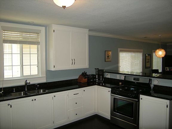 5th image of 113 Luzena Ave