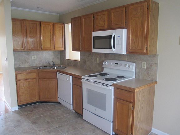 5th image of 2608 Whitmore Dr