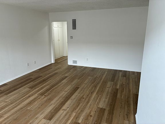 2nd image of 1530 Purdue Ave #16