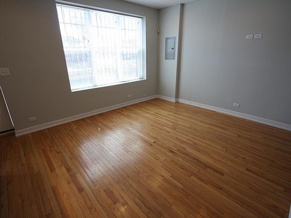 5th image of 913 S Western Ave Unit 2
