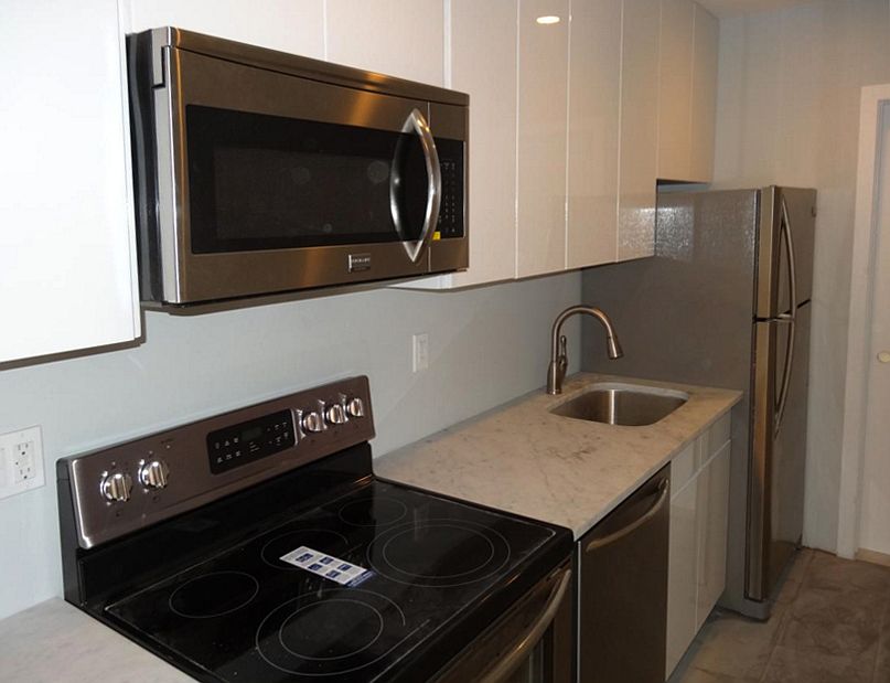 1st image of 323 2nd Street #2R