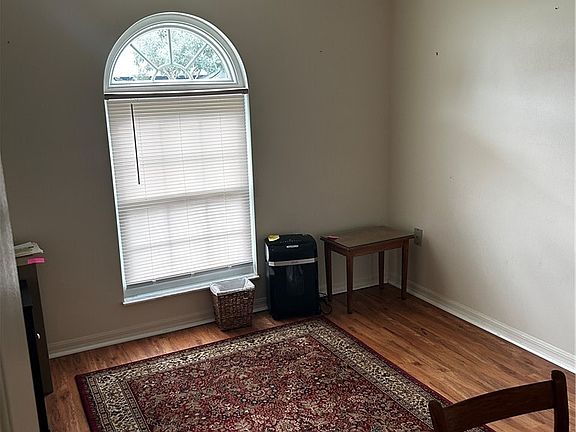4th image of 1109 S Chateau Point