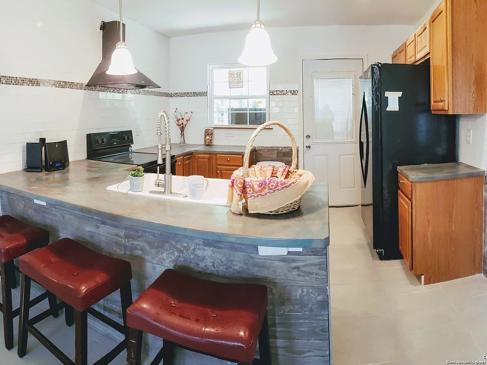 1st image of 8618 PAINTED TEEPEE ST