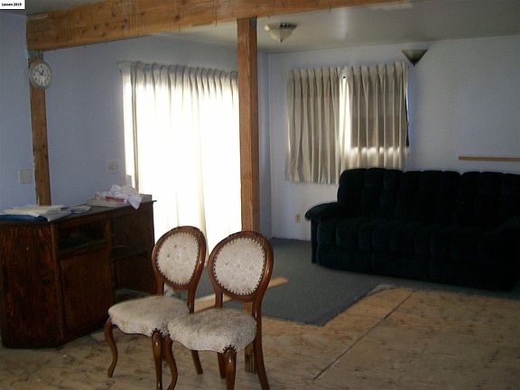 4th image of 690-890 Lake Side Dr
