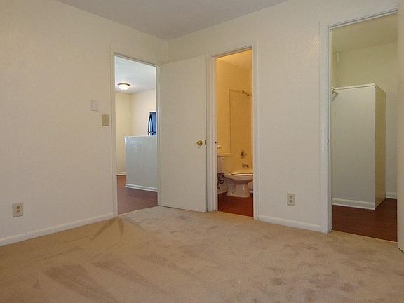 3rd image of 9616 1st Bay St APT 1