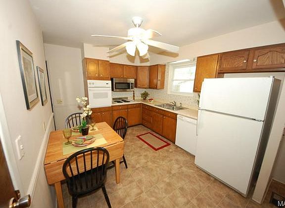 2nd image of 1363 Kingsford Dr
