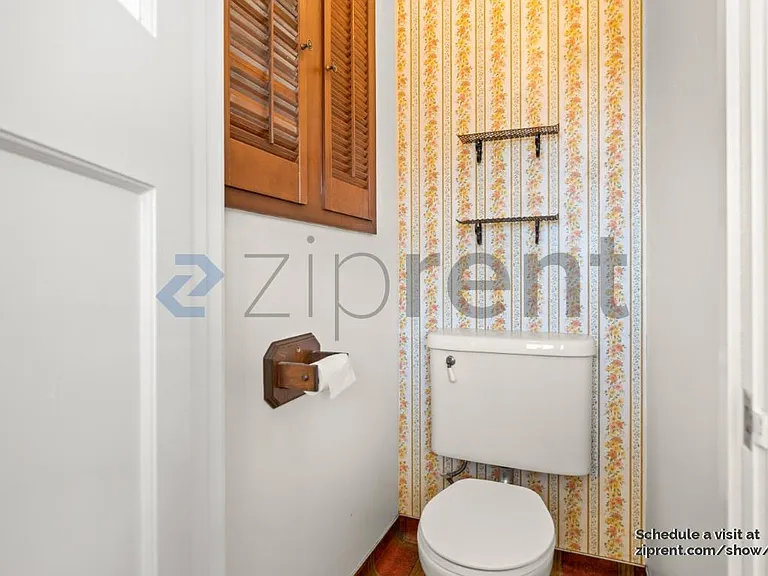 1463 Jackson St — Photo 16