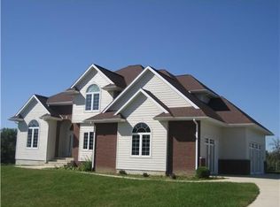 1672 Timberlake Run, Cedar Rapids, IA 52403