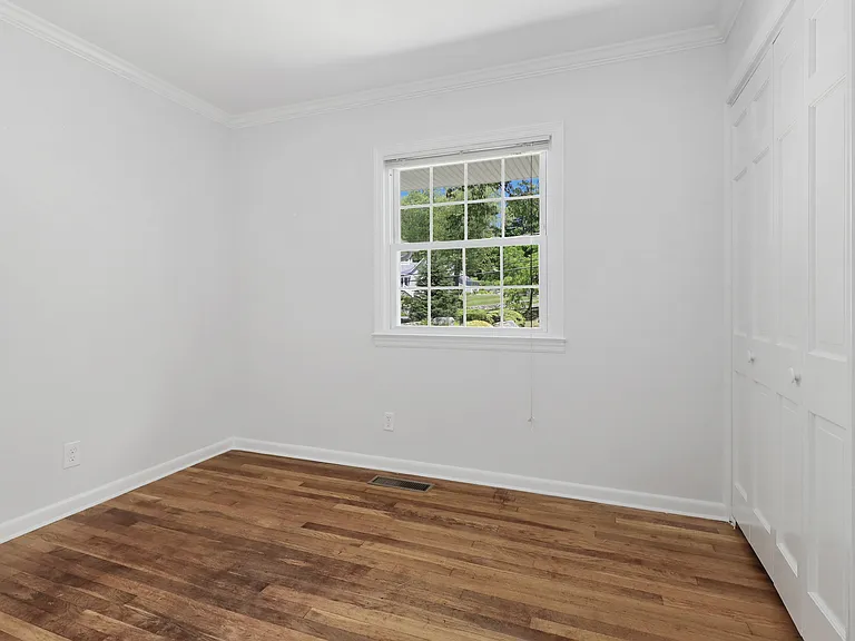182 Weaver St — Photo 18