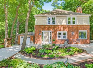 610 N 119th St, Wauwatosa, WI 53226