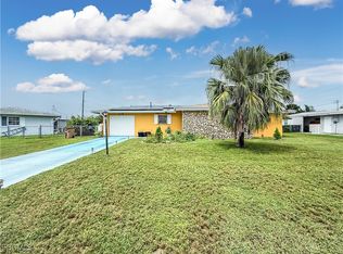 218 Fireside Ct, Lehigh Acres, FL 33936