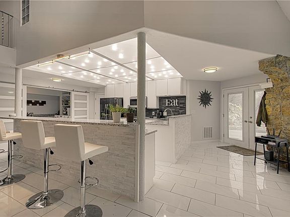 5th image of 28585 W 85th Ter