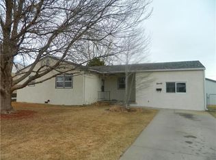 90 Michael St, Gering, NE 69341