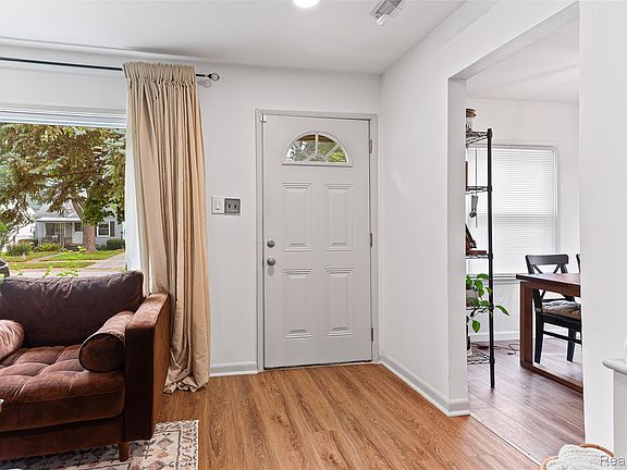 4th image of 2328 Guthrie Ave