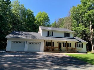 127 Daffodil Dr, Newfoundland, PA 18445