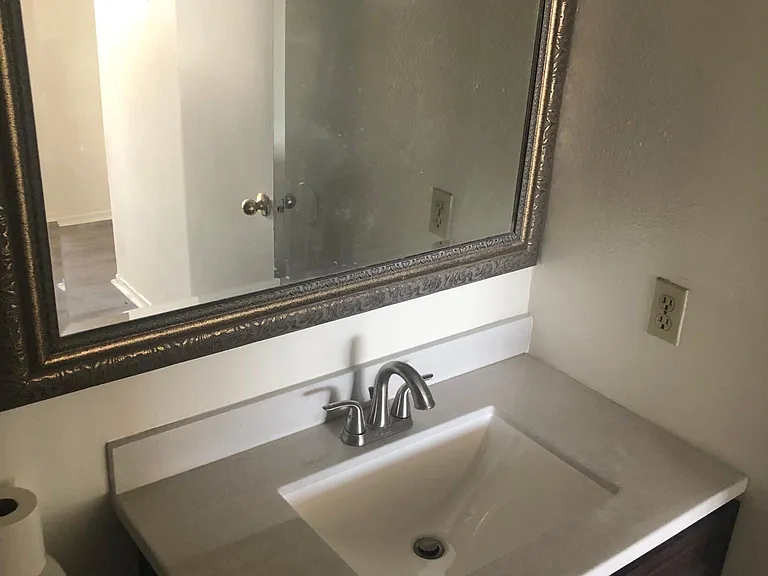 8724 Etiwanda Ave #203 — Photo 6