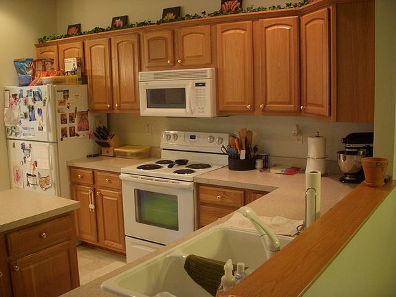 Kitchen/Island