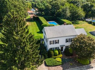 102 Greenwich Ave, Warwick, RI 02886