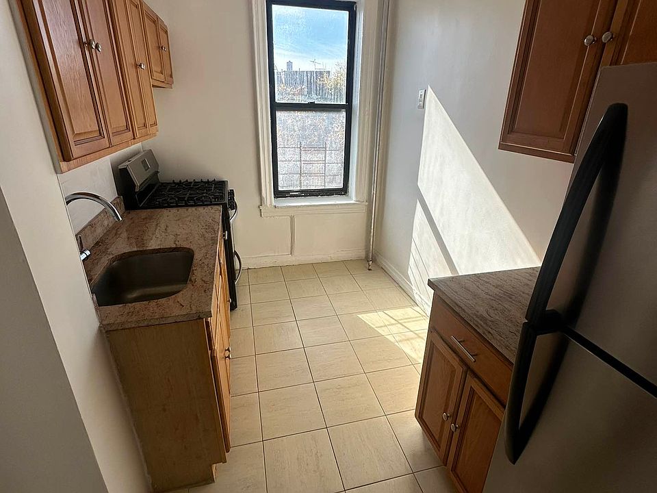 2nd image of 69 Avenue O #C3