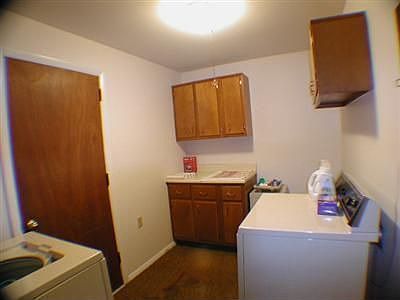 3rd image of 320 Winnimac Ave