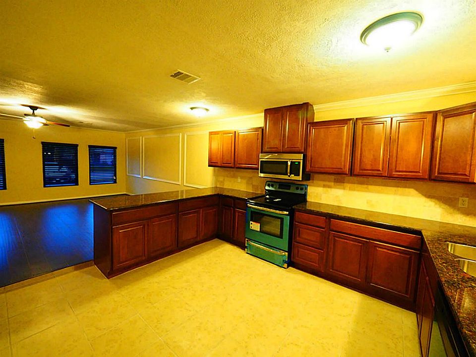 1st image of 12718 Gotham Dr