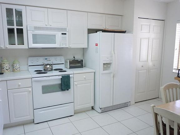 3rd image of 12529 Imperial Isles Drive #102