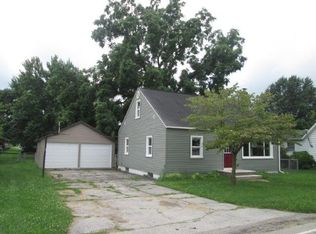 318 E Syracuse St, Milford, IN 46542