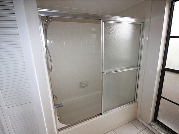 5th image of 3601 Fairway Forest Cir