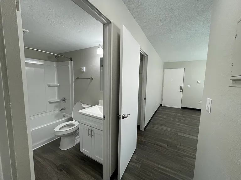 6110 Monroe St #9 — Photo 8