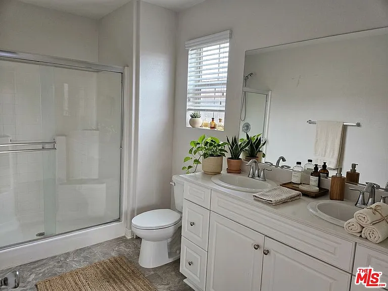 7256 N Cherry Ln — Photo 9