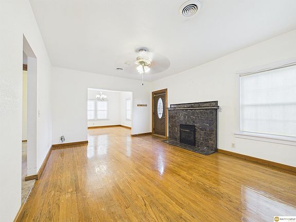 3rd image of 706 14th St